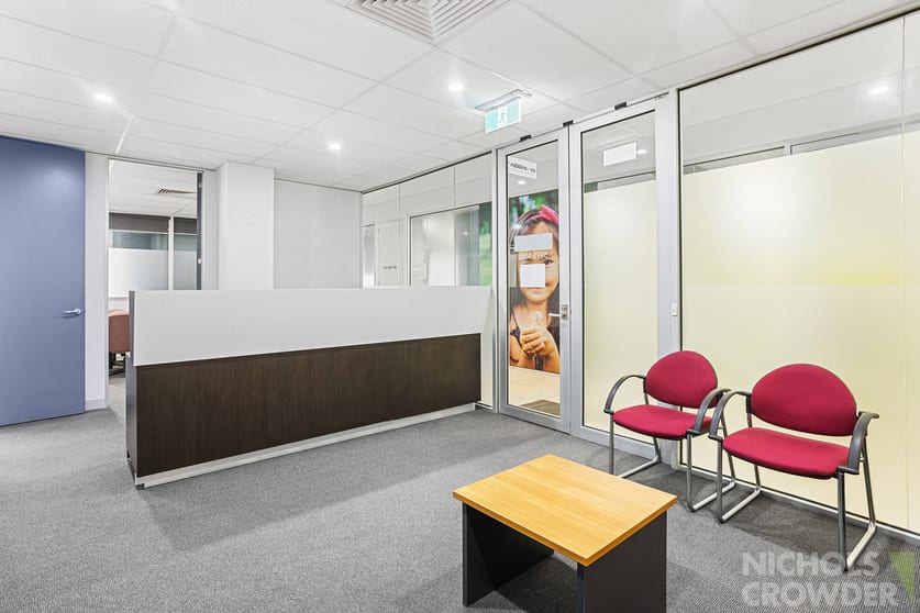 4/315 Main Street Mornington VIC 3931 - Image 3