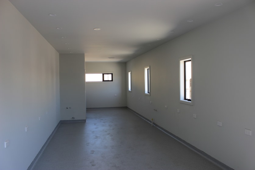 Click to view all images 8/15-21 Armstrong Street North Geelong VIC 3215 - Image 3