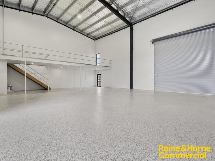 Click to view all images Unit 4/59 Cherokee Drive Cambridge TAS 7170 - Image 1