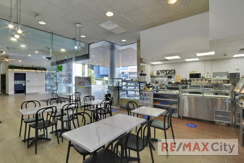 Click to view all images 3/40 Chasely Street Auchenflower QLD 4066 - Image 1