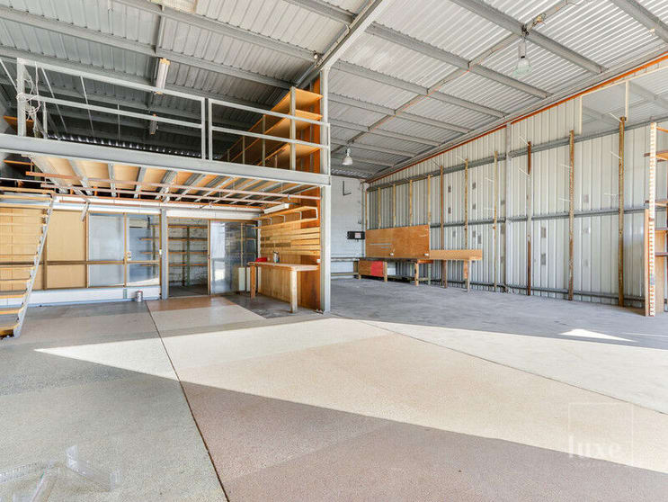Click to view all images Unit 1 A/12 Bearing Avenue Warana QLD 4575 - Image 2