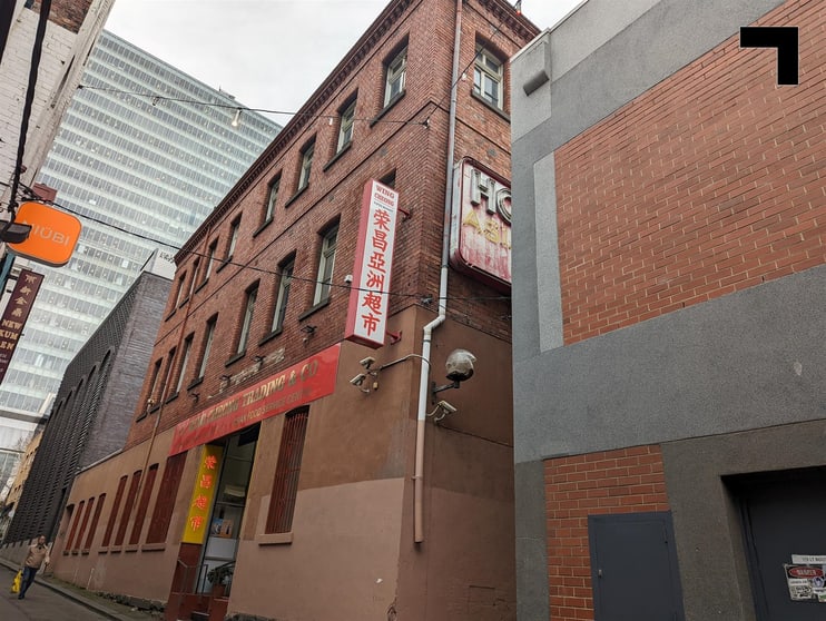 Click to view all images 18 Heffernan Lane Melbourne VIC 3000 - Image 2