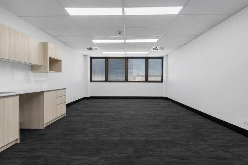 Click to view all images 404/39 East Esplanade Manly NSW 2095 - Image 3