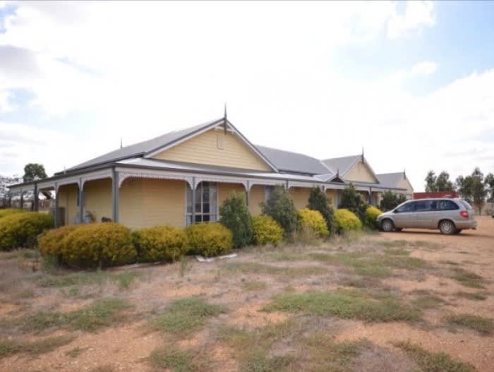 Click to view all images 84-132 Brooklyn Drive Brookfield VIC 3338 - Image 2