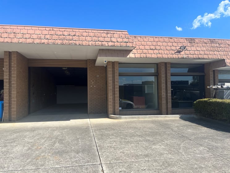 Click to view all images 13/15 Stud Road Bayswater VIC 3153 - Image 2