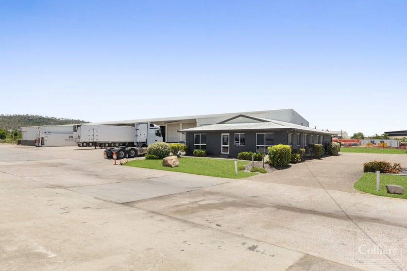 4/704 Ingham Road Mount Louisa QLD 4814 - Image 1