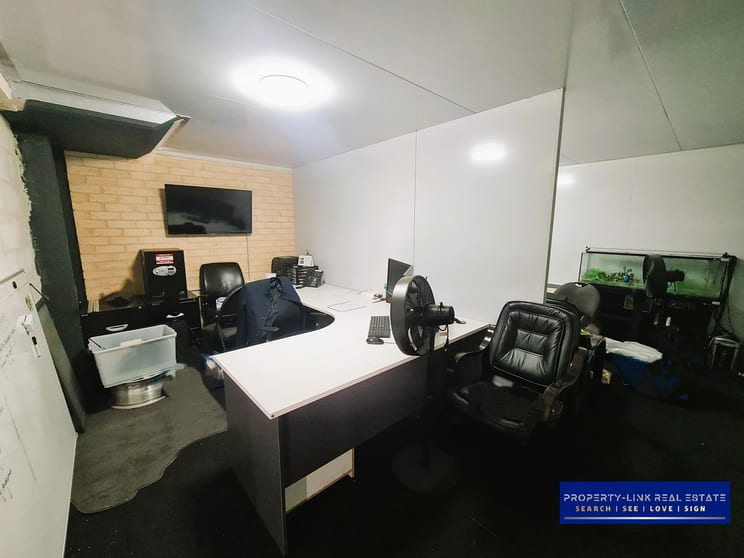 Click to view all images STORAGE/OFFICE, 98 VICTORIA ROAD North Parramatta NSW 2151 - Image 3