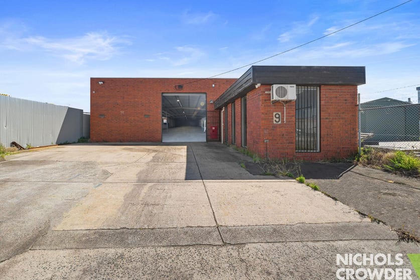9 Avlona Street Mordialloc VIC 3195 - Image 1