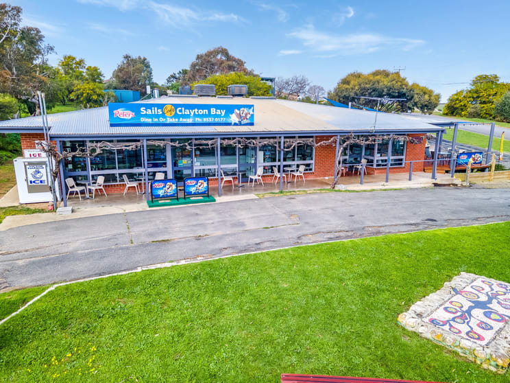 Click to view all images 28 Island View Drive Clayton Bay SA 5256 - Image 3