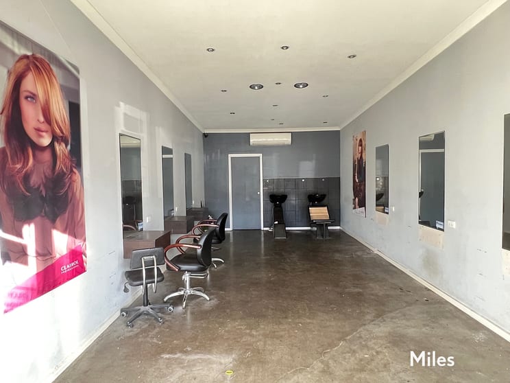 Click to view all images 1/104 Lower Plenty Road Rosanna VIC 3084 - Image 3