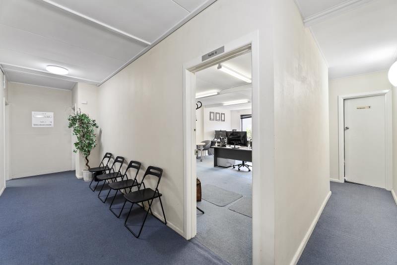 Click to view all images Level 1 Suite 4/9b Salisbury Avenue Blackburn VIC 3130 - Image 2