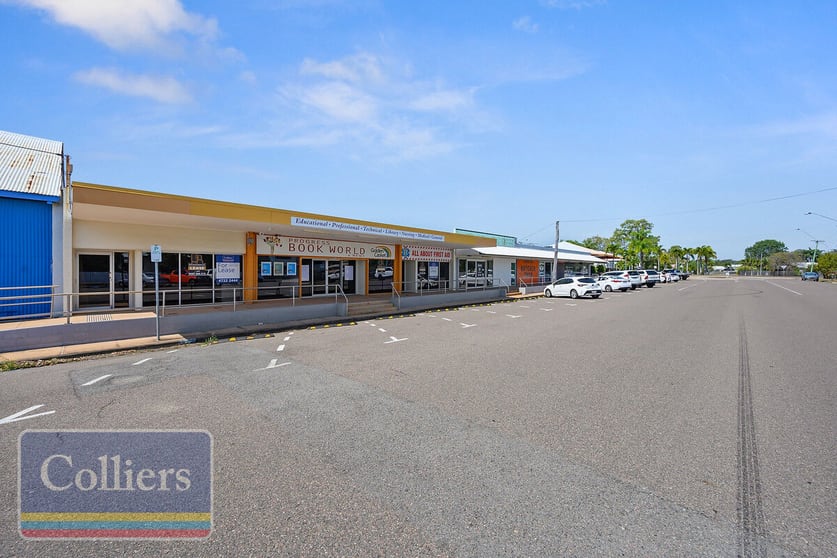 Click to view all images 2/15-17 Hammett Street Currajong QLD 4812 - Image 1