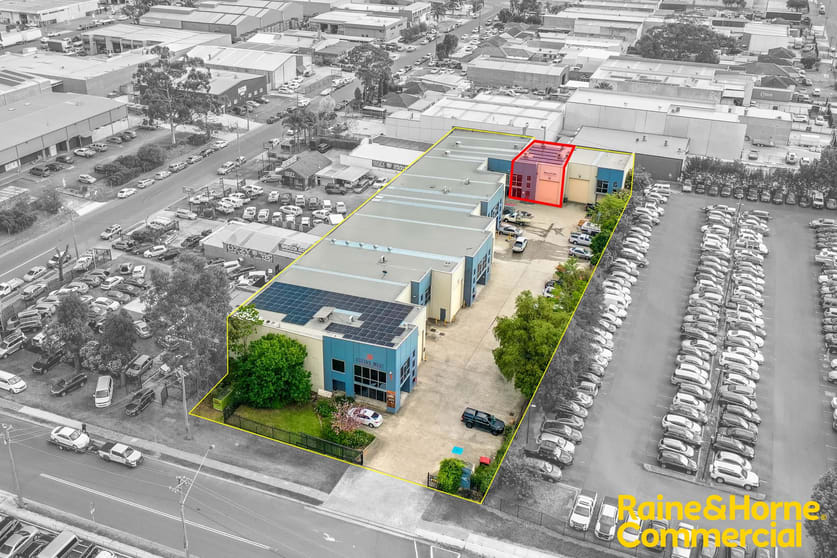Click to view all images Unit 8/5-7 Wiltshire Road Minto NSW 2566 - Image 3
