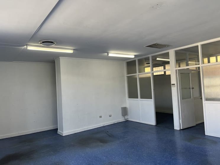 Click to view all images Suite 1/162-164 Summer Street Orange NSW 2800 - Image 2