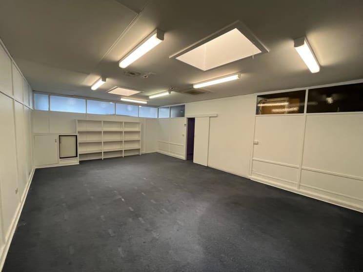 Click to view all images Suite 4/162-164 Summer Street Orange NSW 2800 - Image 3