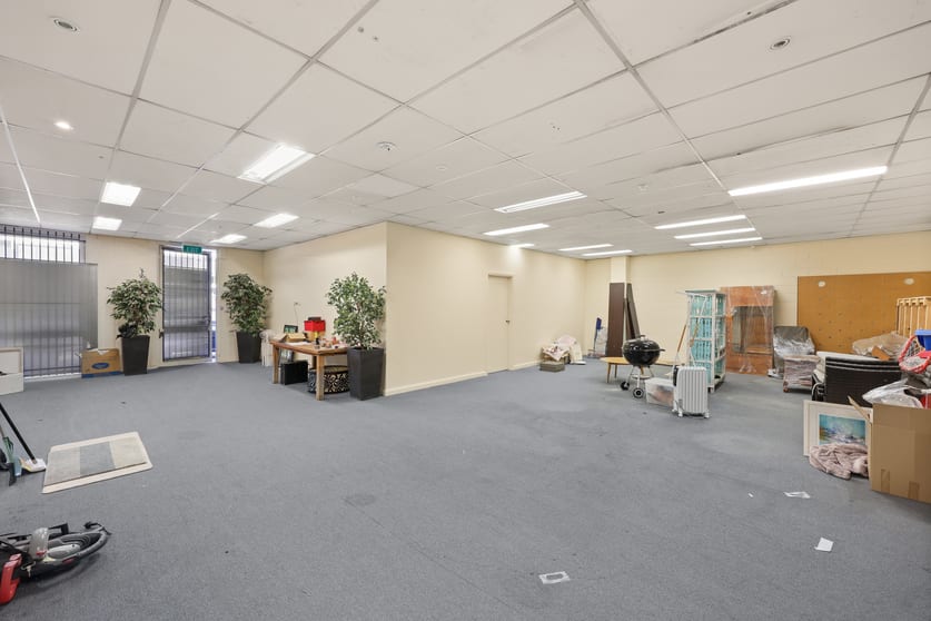 Click to view all images 396 Neerim Road Carnegie VIC 3163 - Image 3