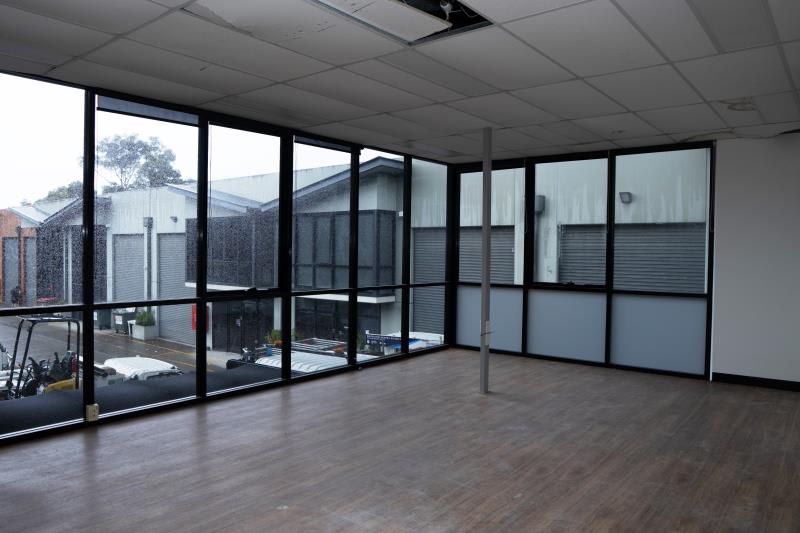 Click to view all images Cromer NSW 2099 - Image 2