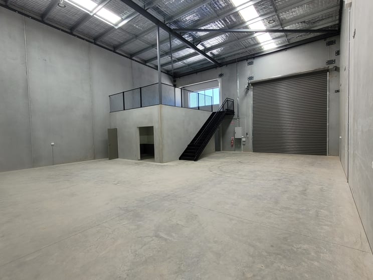 Click to view all images Unit 12/12 Tyree Place Braemar NSW 2575 - Image 2