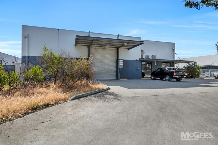 Click to view all images 1/4 E W Pitts Avenue Cavan SA 5094 - Image 1