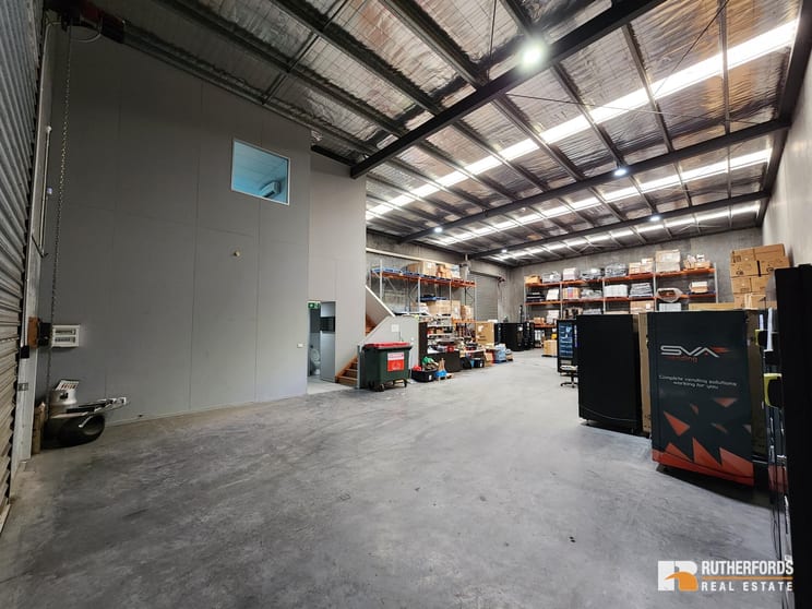 Click to view all images 116 Munro Avenue Sunshine North VIC 3020 - Image 3