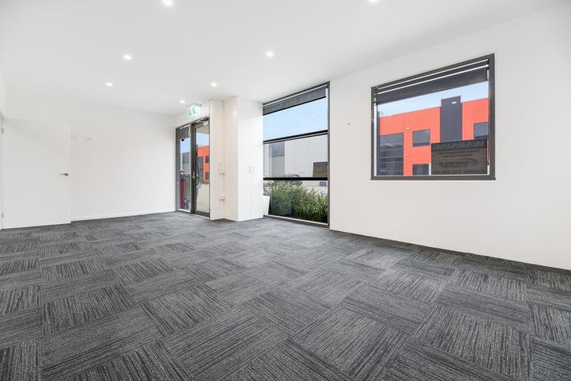 10 Trinity Way Pakenham VIC 3810 - Image 3