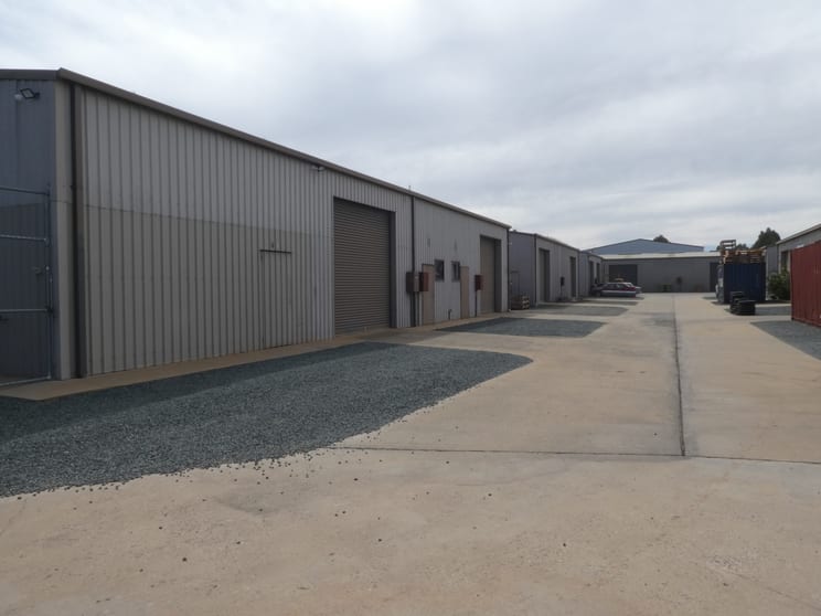 Click to view all images 2/1 Crichton Road Kyabram VIC 3620 - Image 2