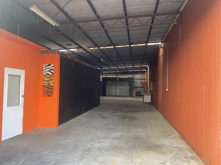 Click to view all images 4/3 Raymor Lane Encounter Bay SA 5211 - Image 3