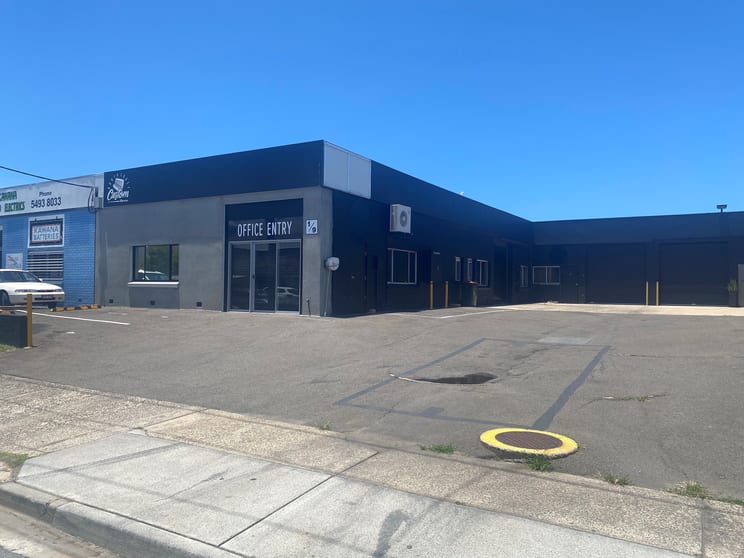 Unit 2/9 Commerce Avenue Warana QLD 4575 - Image 2