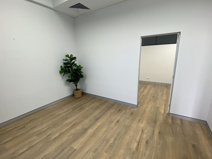 Click to view all images 33A/5-7 Anella Ave Castle Hill NSW 2154 - Image 2