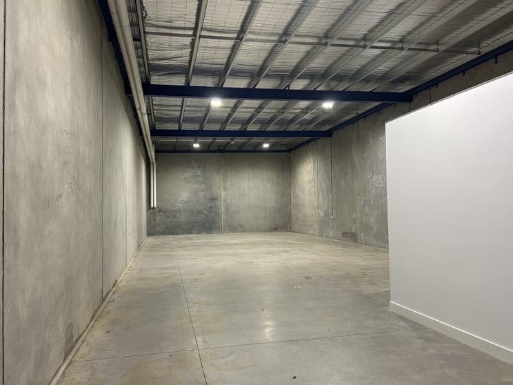 Click to view all images 3/27 Osborne Street Maddingley VIC 3340 - Image 3