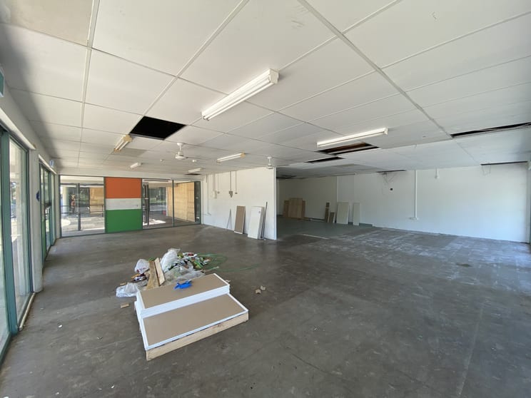 Click to view all images 6&7/2-8 Yalumba Street Kingston QLD 4114 - Image 3