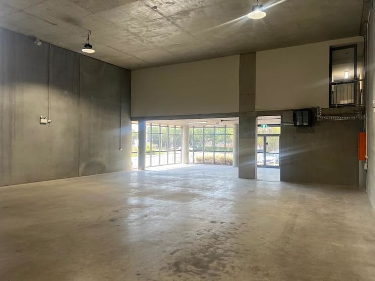 Click to view all images Unit 1/4 Jullian Close Banksmeadow NSW 2019 - Image 2
