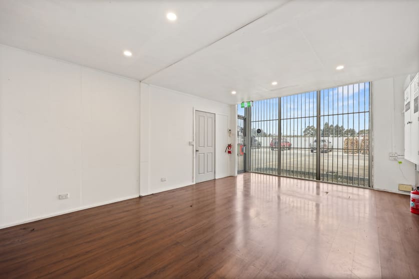 Click to view all images 3 Rosto Court Tullamarine VIC 3043 - Image 3