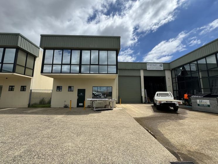 Click to view all images Unit 8/8-12 Deadman Road Moorebank NSW 2170 - Image 1