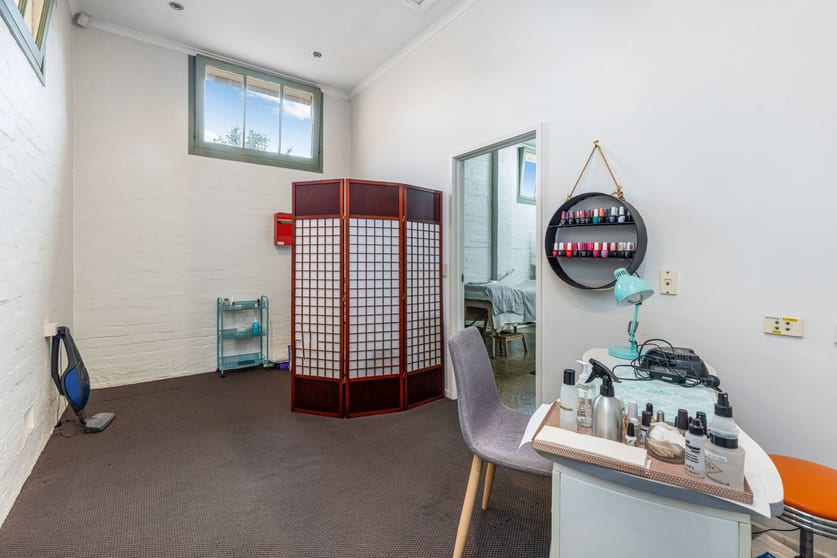 Click to view all images 45 Bath Lane Bendigo VIC 3550 - Image 3