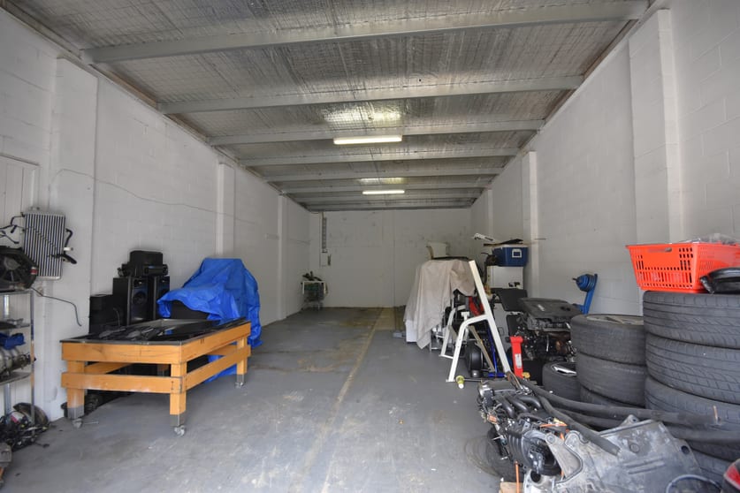Click to view all images 2/10 Mint Street Wodonga VIC 3690 - Image 3