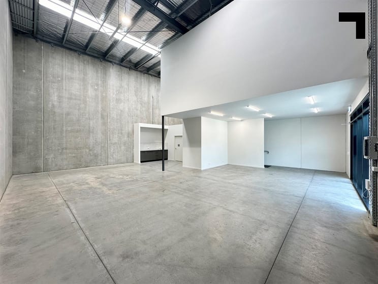 4/16A Prosperity Street Truganina VIC 3029 - Image 2