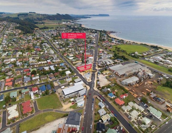 Click to view all images Shop 2/39 Wragg Street Somerset TAS 7322 - Image 3