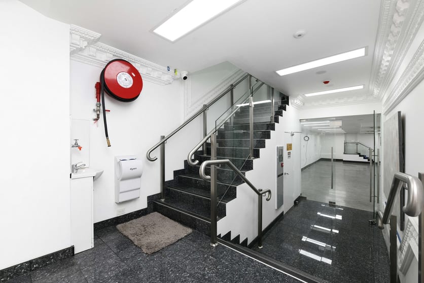 Click to view all images 10 Cunningham Street Sydney NSW 2000 - Image 2