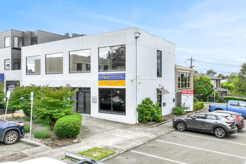 Unit 1/19B Hampshire Road Glen Waverley VIC 3150 - Image 1