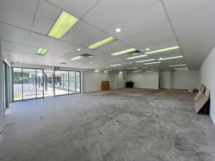 Click to view all images Shop 1/2-8 Yalumba Street Kingston QLD 4114 - Image 3