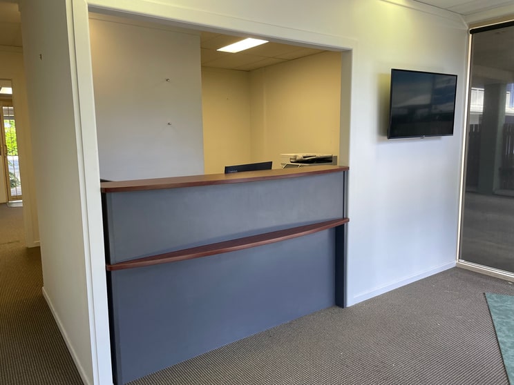Click to view all images 1&2/345 Sheridan Street Cairns North QLD 4870 - Image 3