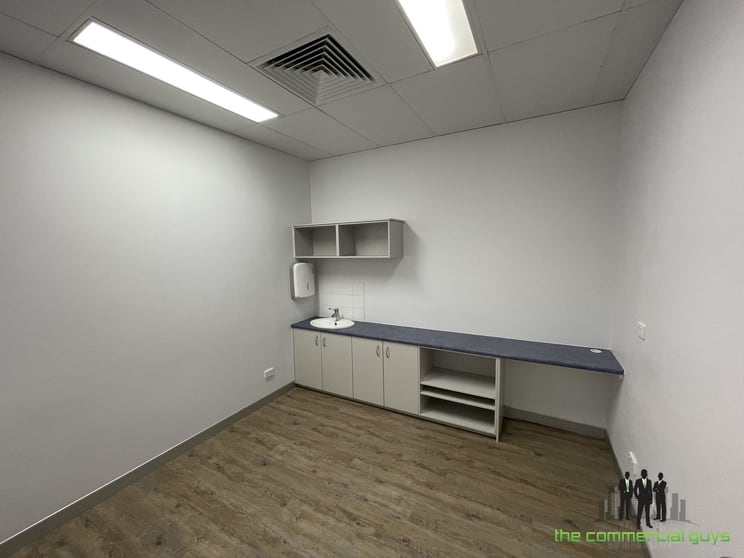 Click to view all images 10-11/57 Ashmole Rd Redcliffe QLD 4020 - Image 3