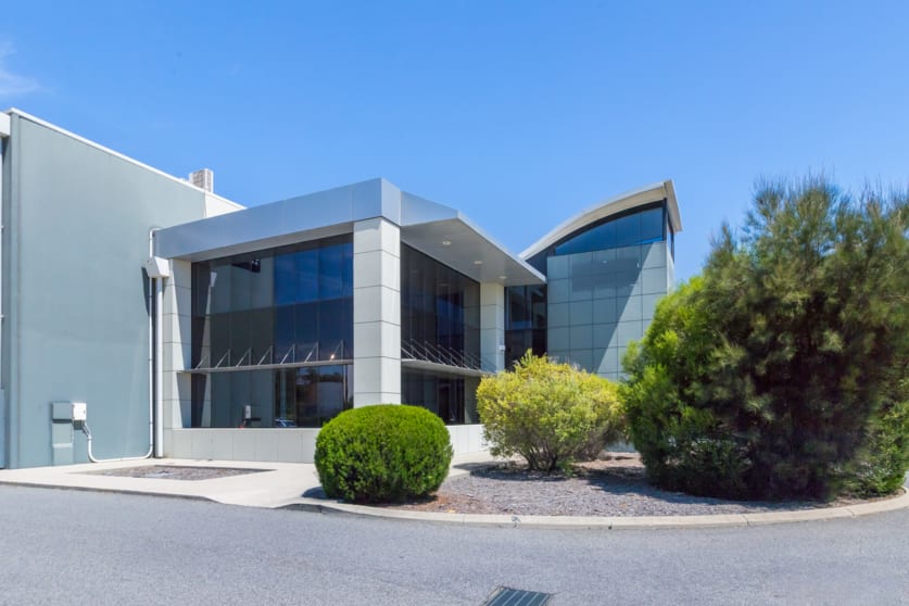 Click to view all images 1/53 Bushland Ridge Bibra Lake WA 6163 - Image 1