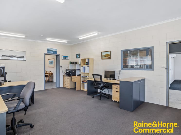 Click to view all images 3 Tullah Road Mornington TAS 7018 - Image 3