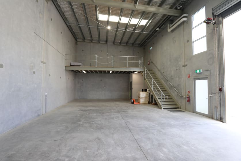 Click to view all images 15/9 Greg Chappell Drive Burleigh Heads QLD 4220 - Image 2