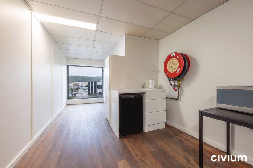 Click to view all images Unit 2/29 Carrington Street Queanbeyan NSW 2620 - Image 3