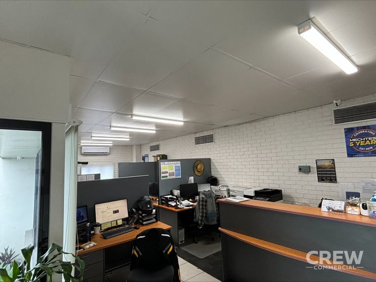 Click to view all images 627 Boundary Road Archerfield QLD 4108 - Image 3
