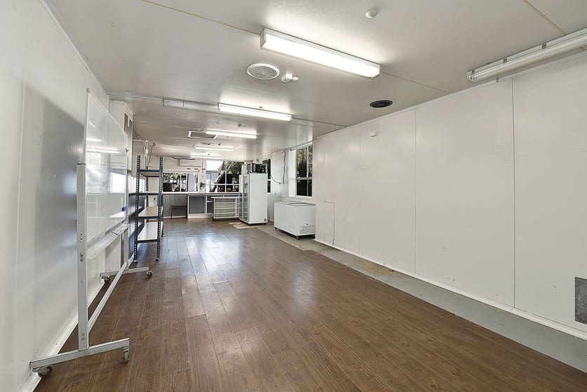 Click to view all images Factory 4/932 Holden Road Diggers Rest VIC 3427 - Image 3