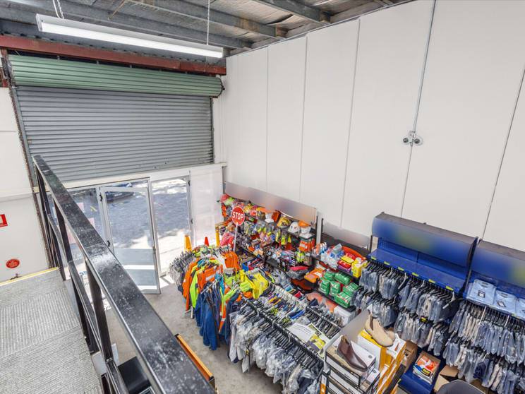 Click to view all images 2/7 Carrington Road Castle Hill NSW 2154 - Image 3